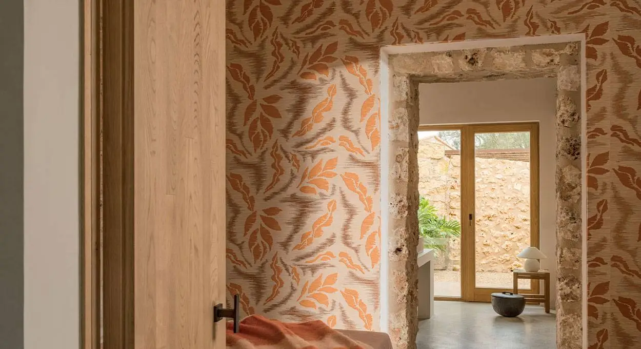 Lithonia Wallpapering